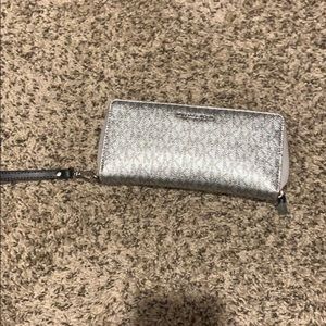 Michael Kors wristlet Wallet